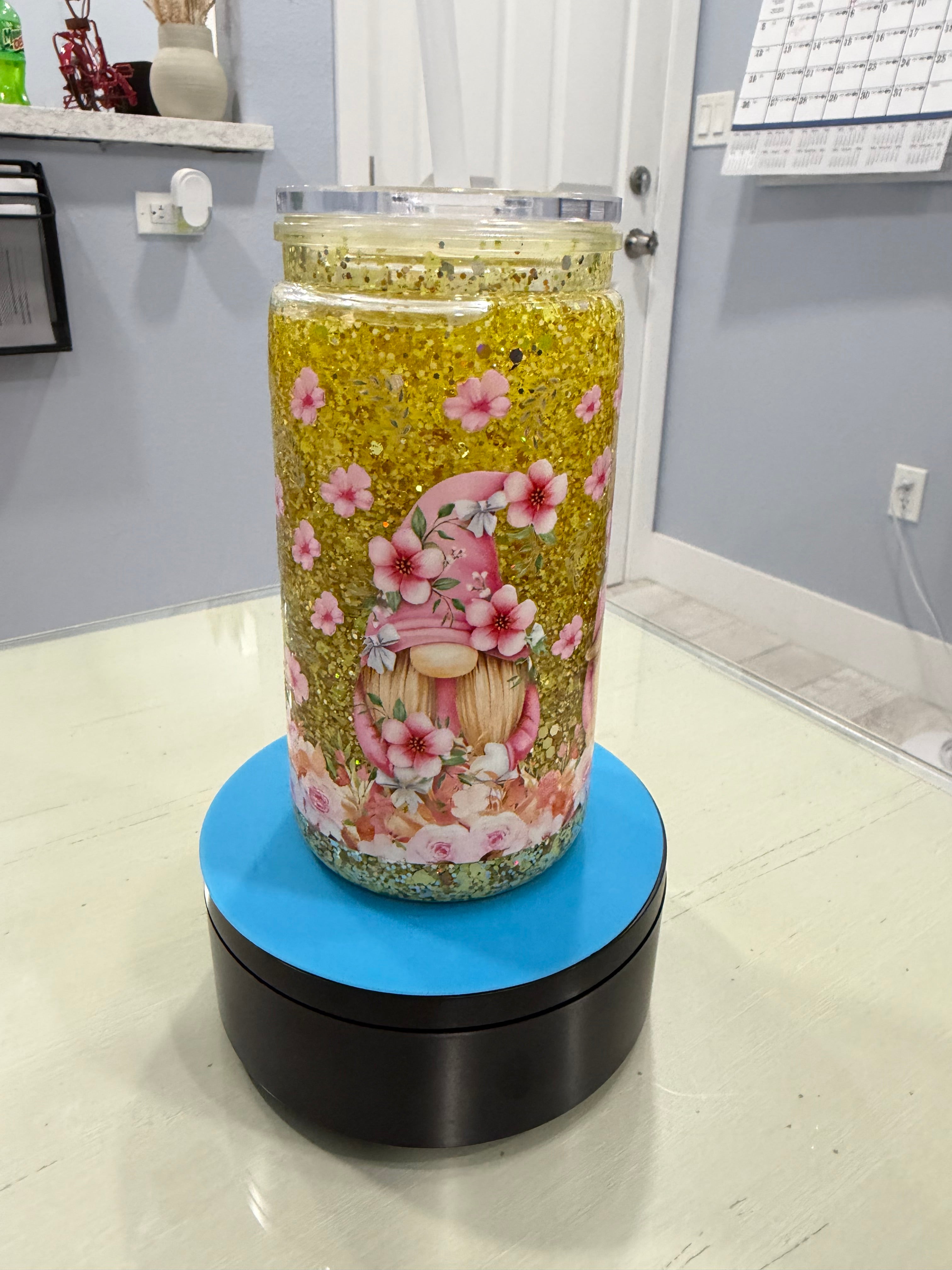 (06) Premades: lava tumblers and snow globe tumblers